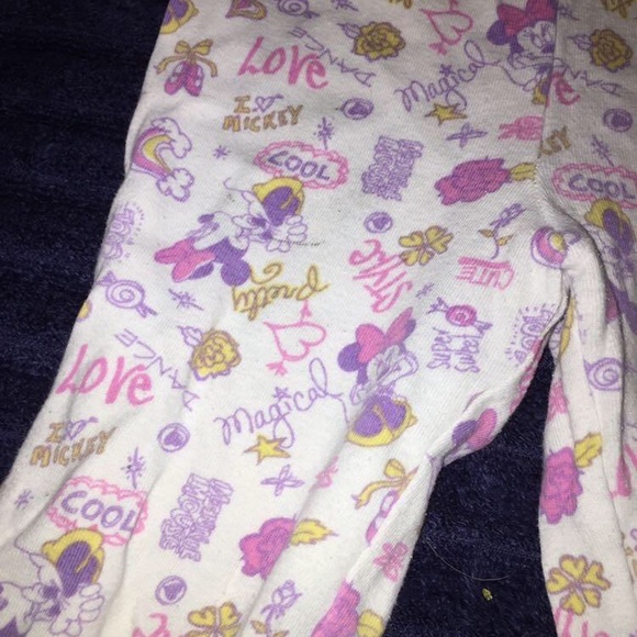 Disney Minnie Mouse size 4 2-piece pajama set - Picture 3 of 4